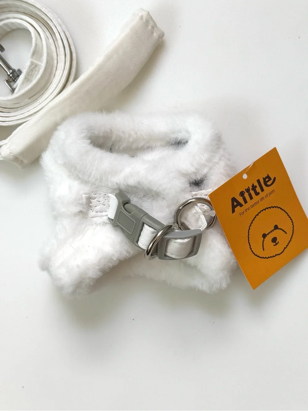 Aiitle soft white